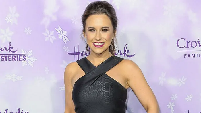 Mean Girls star Lacey Chabert also Pregnant