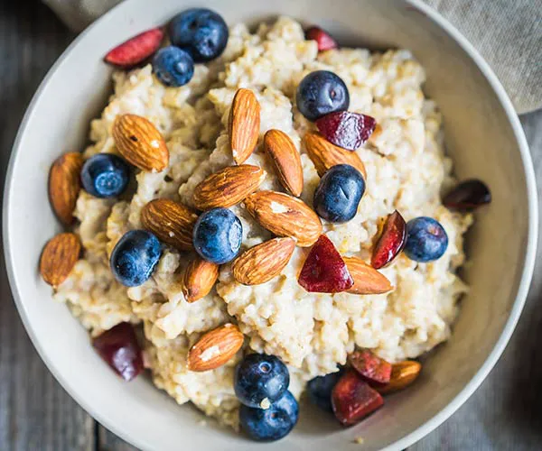 Oatmeal anti-inflammatory proteins lead to flat stomach