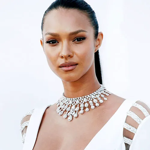 Lais Ribeiro modeling fashion
