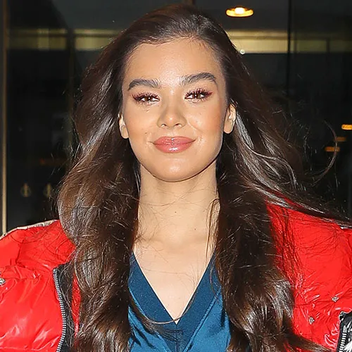 Hailee Steinfeld attending an event
