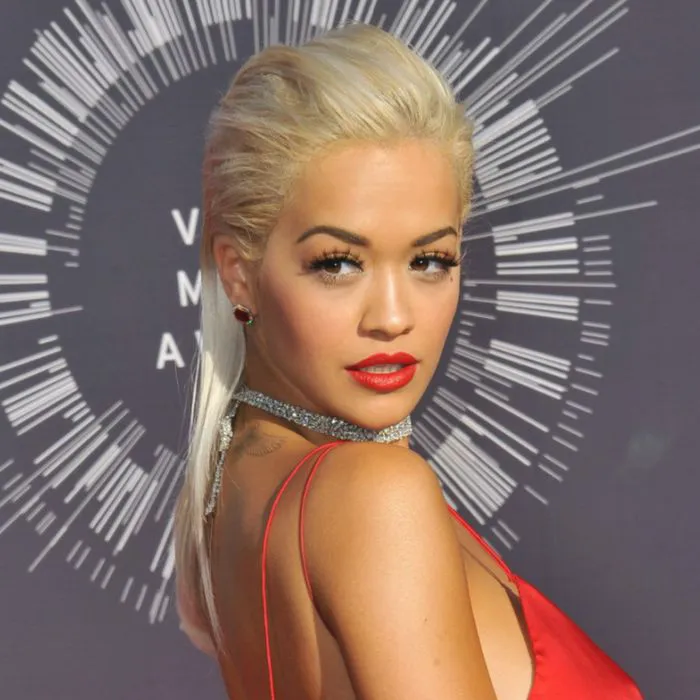 rita ora slicked back faux mullet blonde hair red dress mtv awards