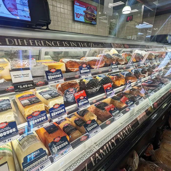 deli meat at grocery store