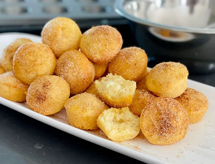 Baked cinnamon sugar donut holes