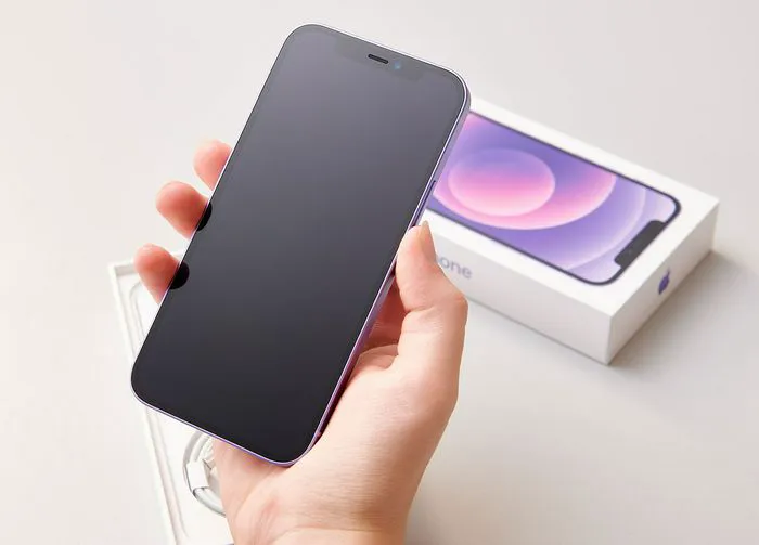 unboxing-purple-iphone