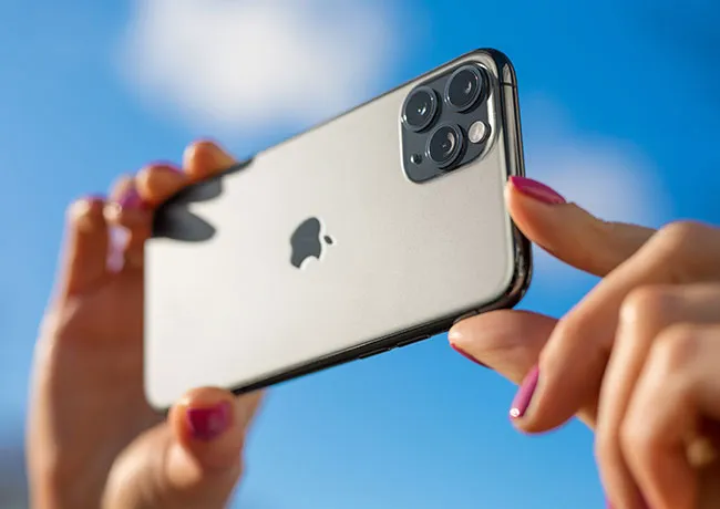 clean-iphone-camera-lens