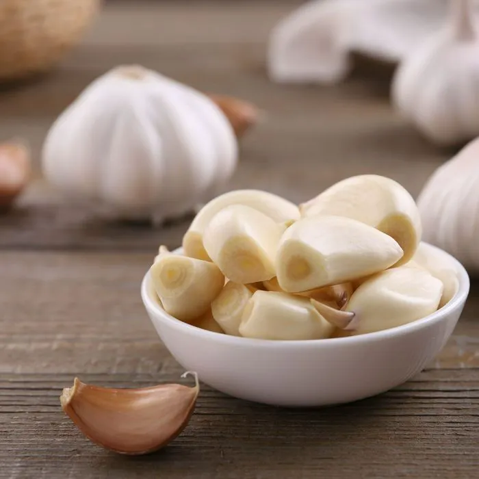 bowl of peeled garlic