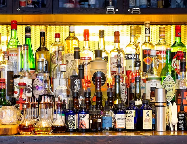 alcohol behind beer