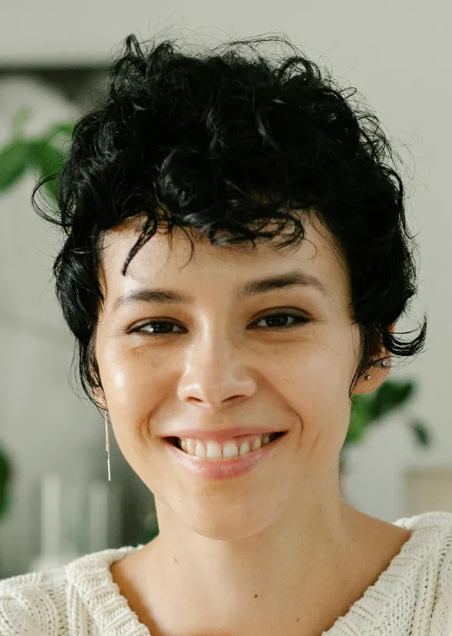 black-hair-pixie