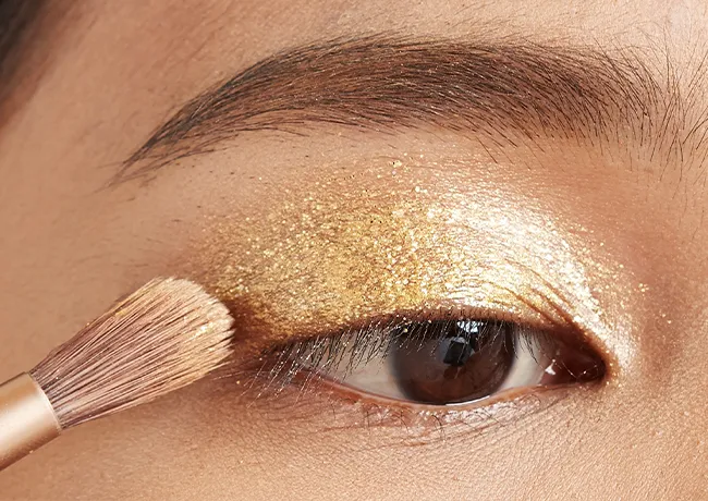 glitter-eyeshadow