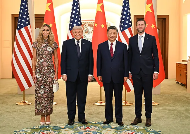Chinese President Xi Jinping welcomes US President Donald Trump